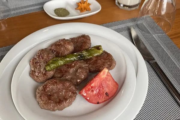 BESLER İNEGÖL KÖFTECİSİ ÇARŞI İÇİ - Resim 5