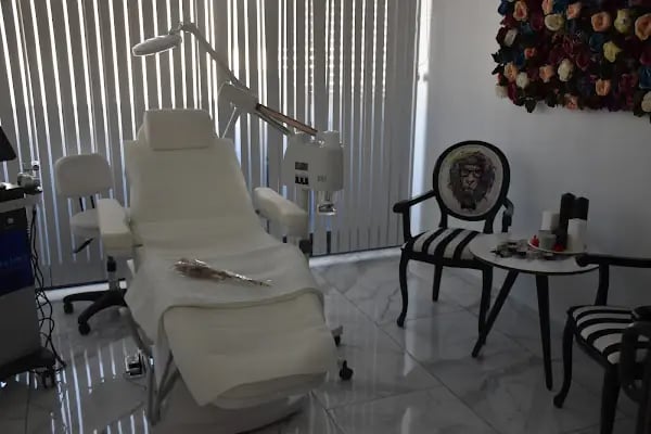 Op. Dr. Yasin Ünal Kocaeli Estetik Plastik Cerrahi, Burun Estetiği - Resim 5