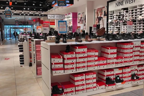 FLO İstanbul Optimum AVM Mağazası - Resim 4
