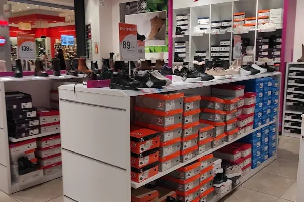 FLO İstanbul Optimum AVM Mağazası - Resim 15