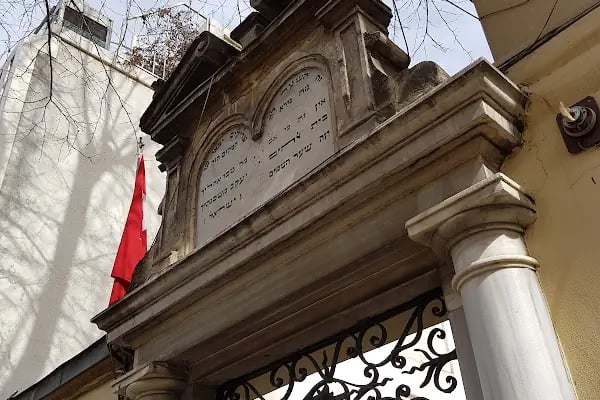 Kuzguncuk Sinagogu - Resim 1
