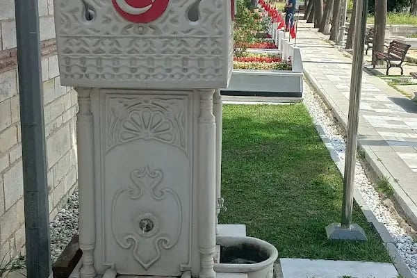 15 Temmuz Şehitler Mezarlığı - Resim 8
