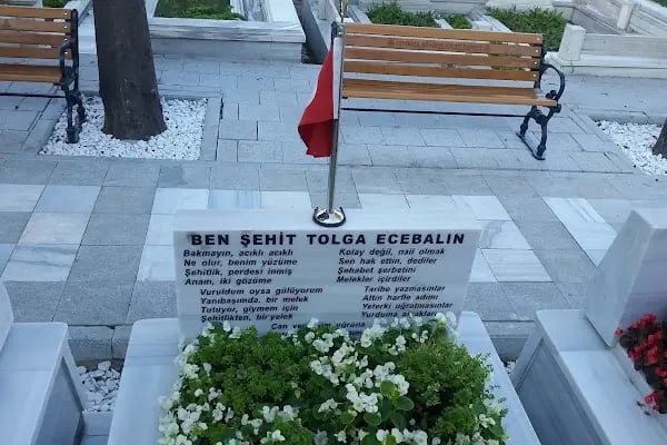 15 Temmuz Şehitler Mezarlığı - Resim 18
