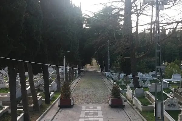 15 Temmuz Şehitler Mezarlığı - Resim 6