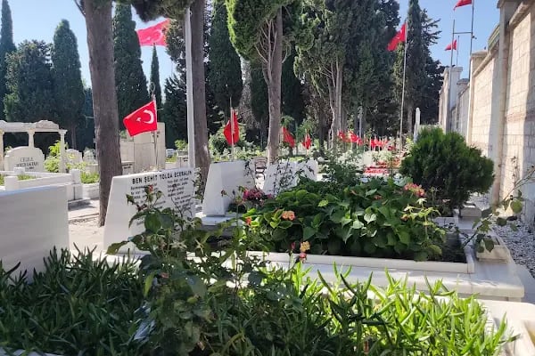 15 Temmuz Şehitler Mezarlığı - Resim 12