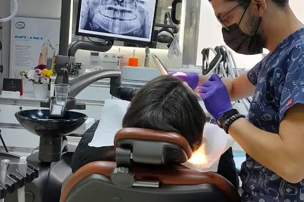 Özel Nisan Ağız ve Diş Sağlığı Polikliniği - Resim 10