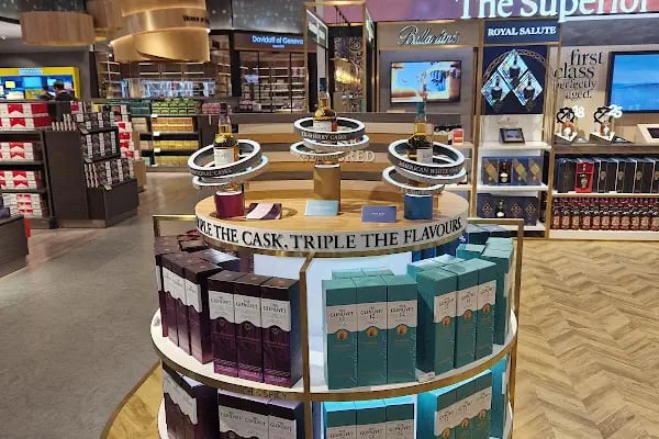 Unifree Duty Free İşletmeciliği A.Ş. - Resim 19