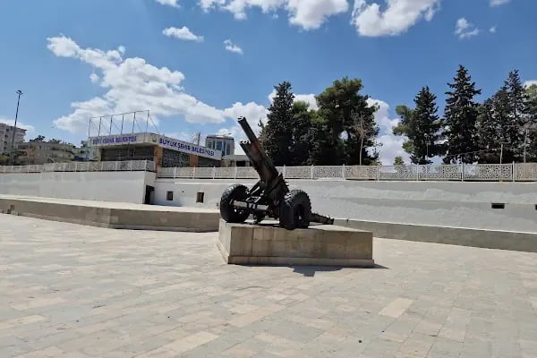 Topçu Meydanı - Resim 17