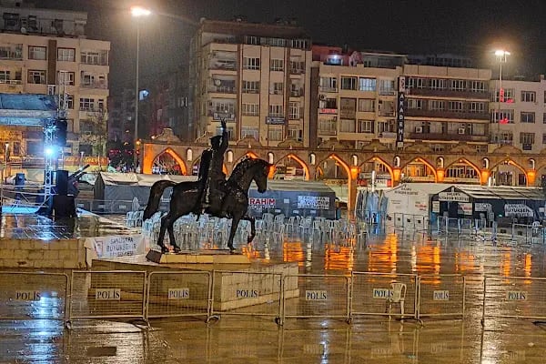 Topçu Meydanı - Resim 5