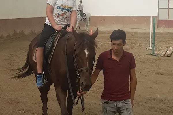 Nalçacı Binicilik &amp; At Eğitim Merkezi - Resim 15