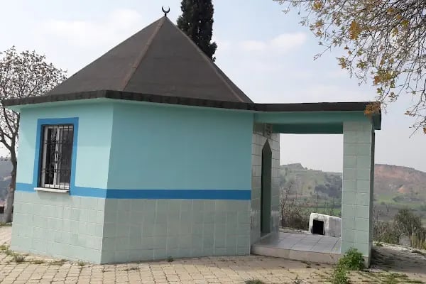 Kandiren Dede Türbesi - Resim 1