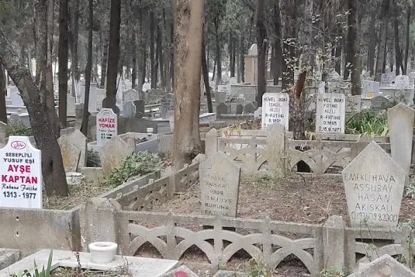 Gönen Şehir Mezarlığı - Resim 15