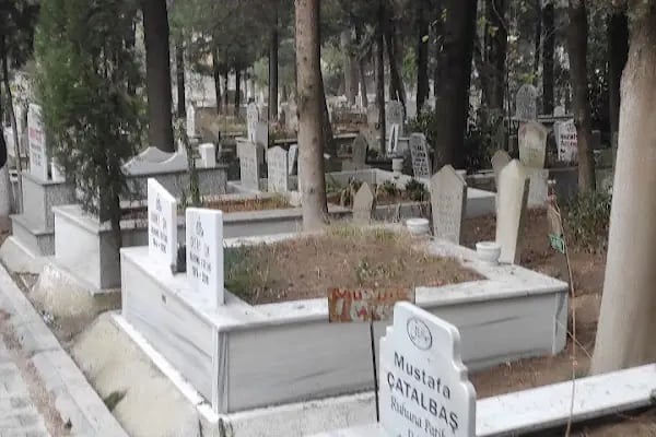 Gönen Şehir Mezarlığı - Resim 14
