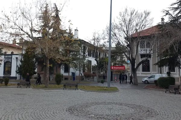Ziraat Bankası Konya Şubesi - Resim 4