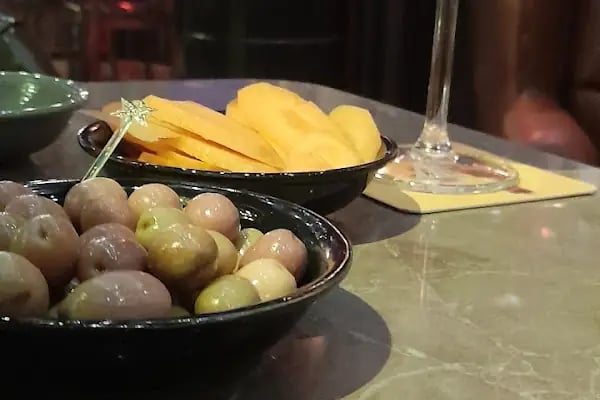 Lucifer Gastropub - Resim 19