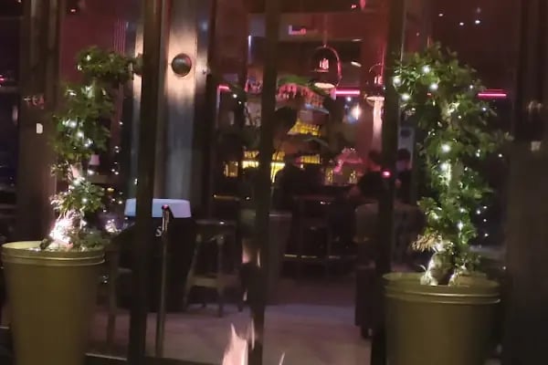 Lucifer Gastropub - Resim 12