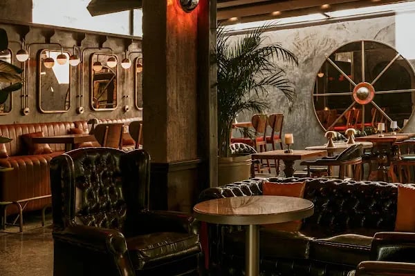 Lucifer Gastropub - Resim 2