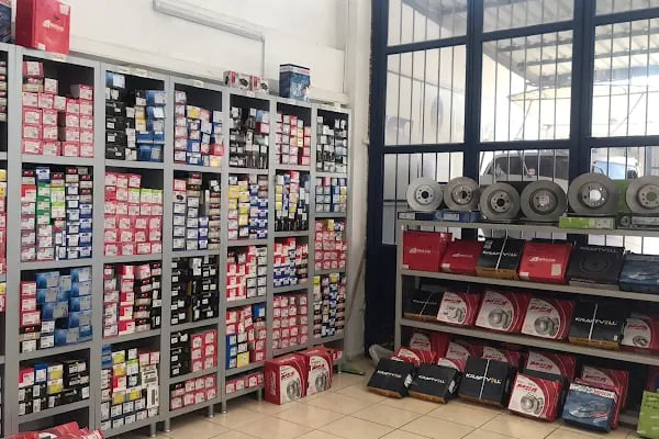 AKIN OTO BODRUM FREN BALATA VE OTO KUAFÖR - Resim 2