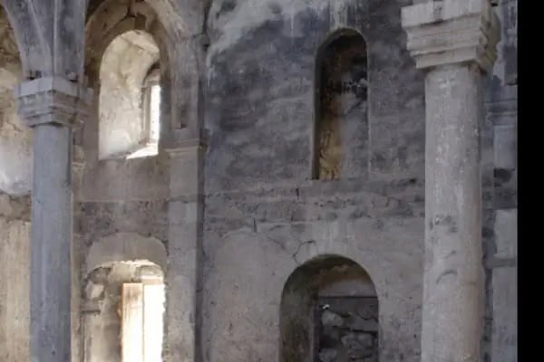 Surp Minas Kilisesi - Resim 1