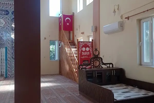 Hacı Kadir Türker Cami - Resim 5