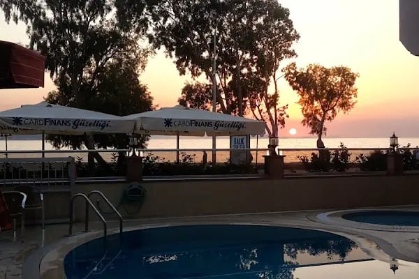 Sunset Beach Apartments - Resim 3