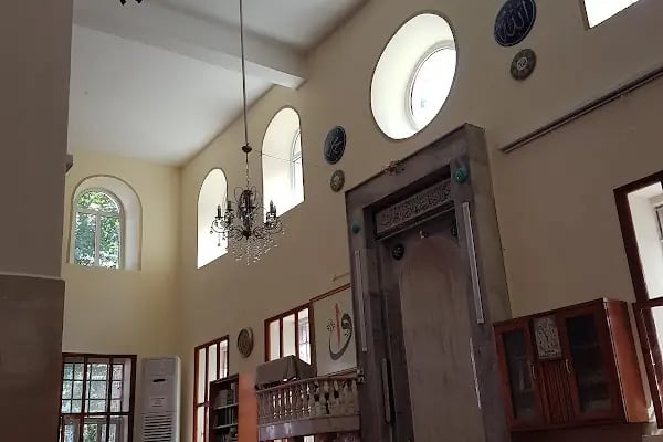 Büyük İhsaniye Cami - Resim 13