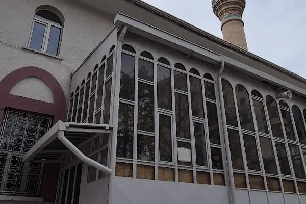 Büyük İhsaniye Cami - Resim 17