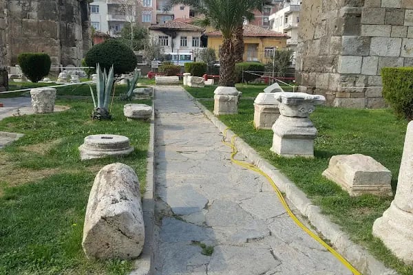 St. Jean Kilisesi - Resim 15