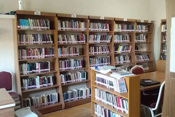 Aliağa Belediyesi Kütüphanesi - Resim 6
