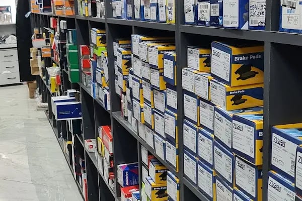 Çayırova Karadeniz otomotiv yedek parça madeni yağ ve akü mağazası - Resim 4
