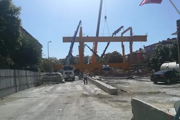 Neyire Neyir Sk. Girişi Naci Kasım Parkı - Resim 6