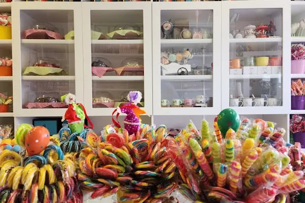 Büyükada Şekercisi Candy Island Cafe Patisserie - Resim 6