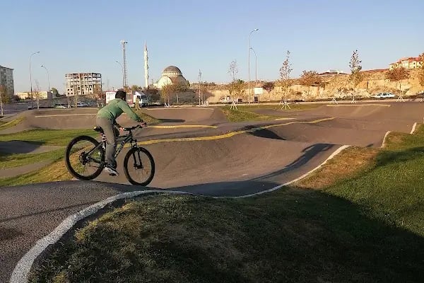 Selçuklu Bisiklet, Paten ve Kaykay Parkı - Resim 17