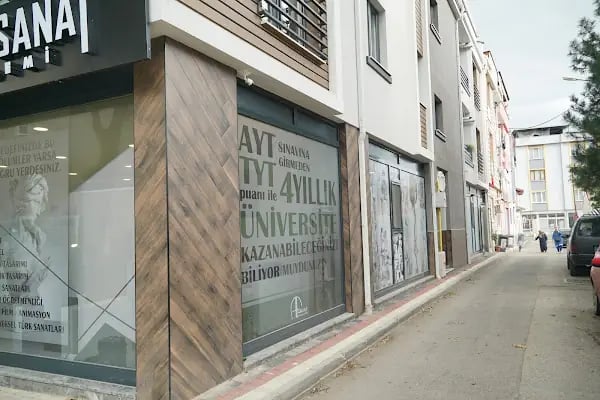 Amorf Sanat Akademi - Resim 2