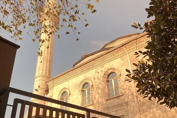 Ak Cami - Resim 18
