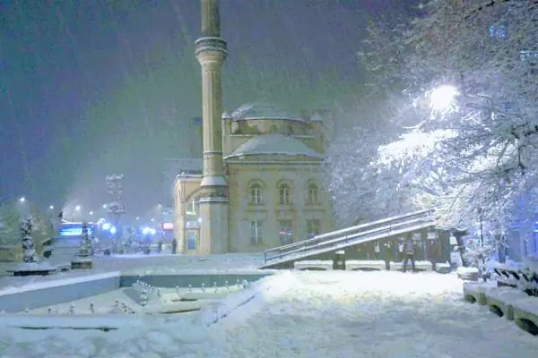 Ak Cami - Resim 14