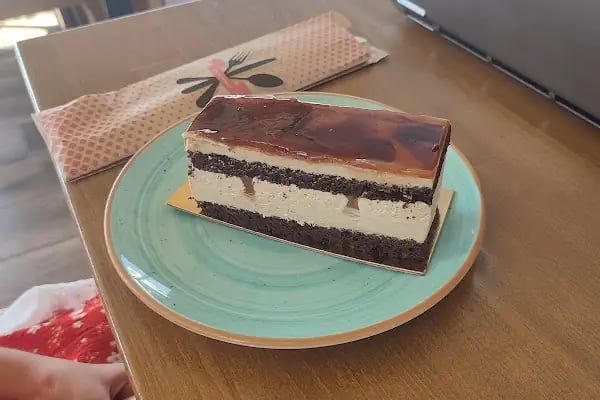AKÇAY DÖRTEL EKMEK FIRIN KAFE - Resim 4