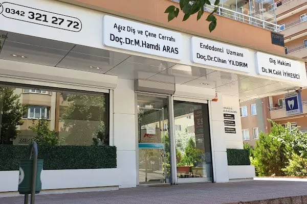 Özel Uzmanlar Ağız ve Diş Sağlığı Polikliniği - Resim 5