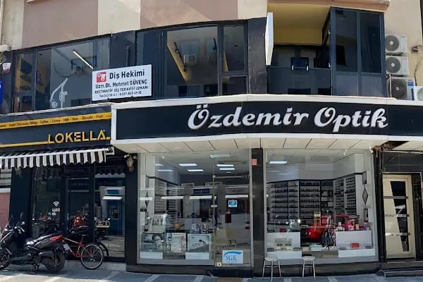 Uzman Diş Hekimi Mehmet Güvenç Balıkesir Özel Diş Kliniği-Lamina-Zirkonyum-İmplant-Beyazlatma-Estetik ve Kozmetik Diş Hekimi - Resim 6