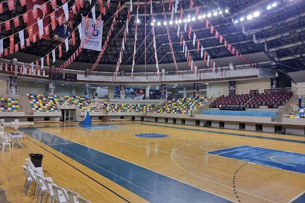 BAĞCILAR GENÇLİK VE SPOR İLÇE MÜDÜRLÜĞÜ OLİMPİK SPOR SALONU - Resim 1