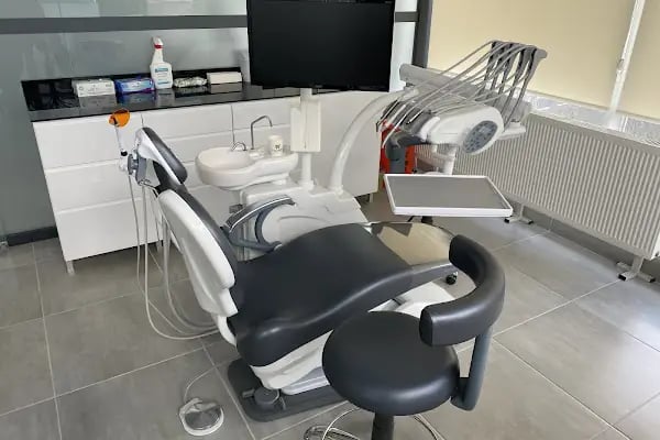 Eurodenta Ağız ve Diş Sağlığı Polikliniği - Resim 9
