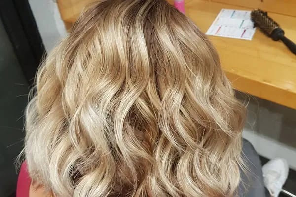Saloon Gibi Hair Design studio - Resim 12