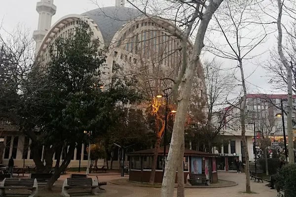 Avcılar Belediye Parkı - Resim 3
