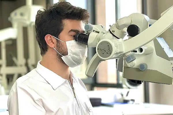 Bursa Diş Hekimi Fatih Ay | implant | Gülüş Tasarımı | Dentist - Resim 6