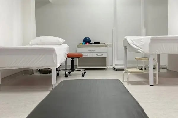 Prof. Dr. Cem Yalın KILINÇ - CYK Ortopedi Kliniği - Resim 5