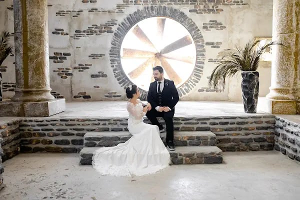 Kırmızı Beyaz Fotoğrafçılık - Resim 3