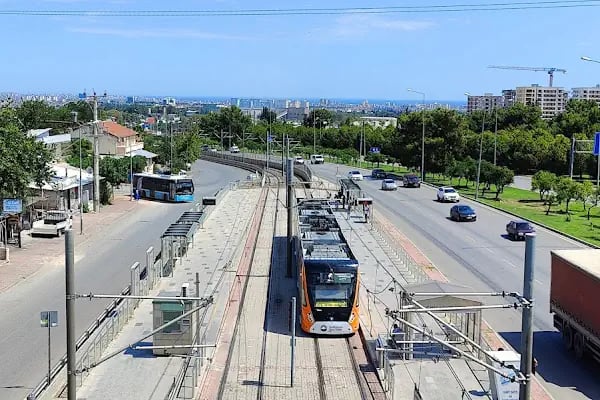 Fatih Tramvay Durağı - Resim 1