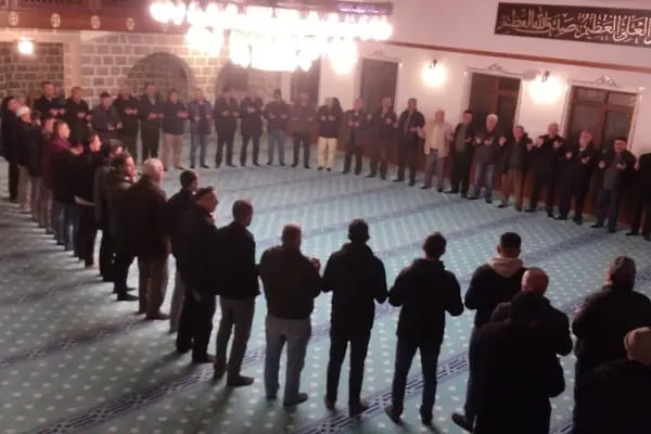 Şehitler Gaziler Camii - Resim 19