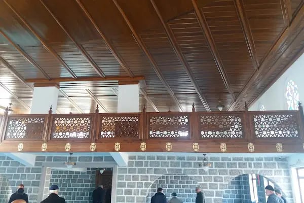 Şehitler Gaziler Camii - Resim 15