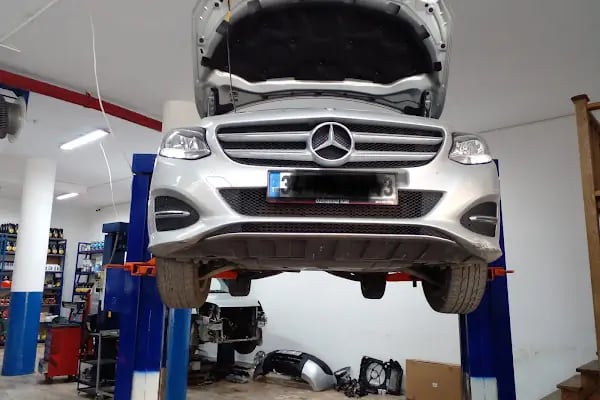 R&amp;B GARAGE CAR CARE - Resim 3